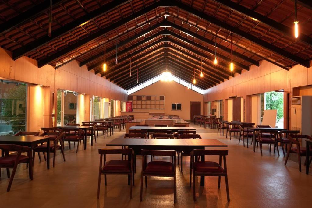 One Resorts&Convention Annavaram Extérieur photo